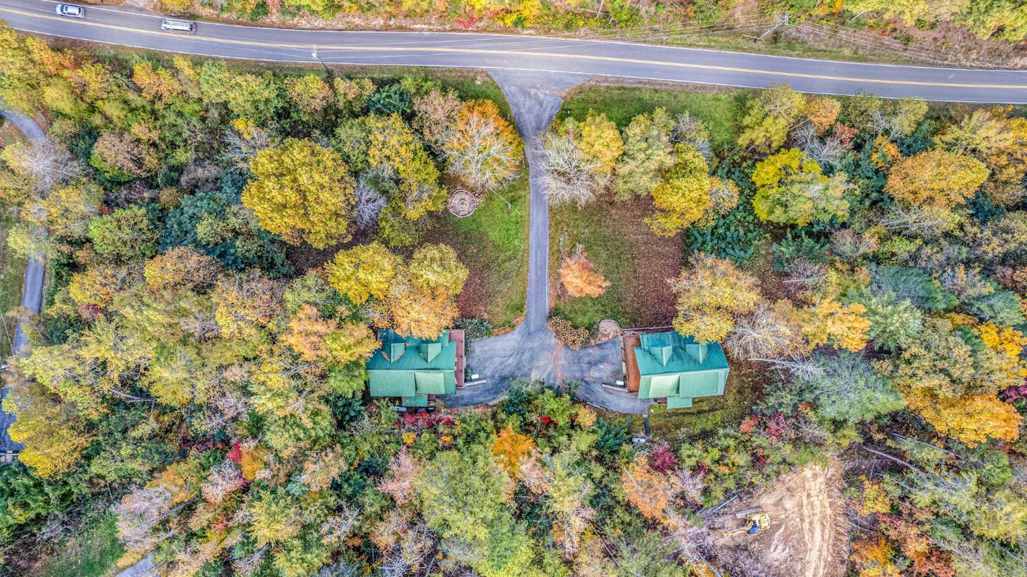 Relaxation Retreat - Pickleball Cabin - Wi-Fi, Fire Pit With Bar, Ev, Game Room, Hot Tub, Pool Access - Mins To Pf Sevierville Dış mekan fotoğraf
