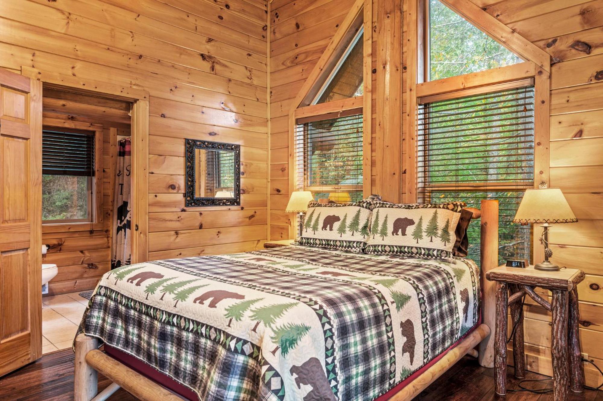 Relaxation Retreat - Pickleball Cabin - Wi-Fi, Fire Pit With Bar, Ev, Game Room, Hot Tub, Pool Access - Mins To Pf Sevierville Dış mekan fotoğraf