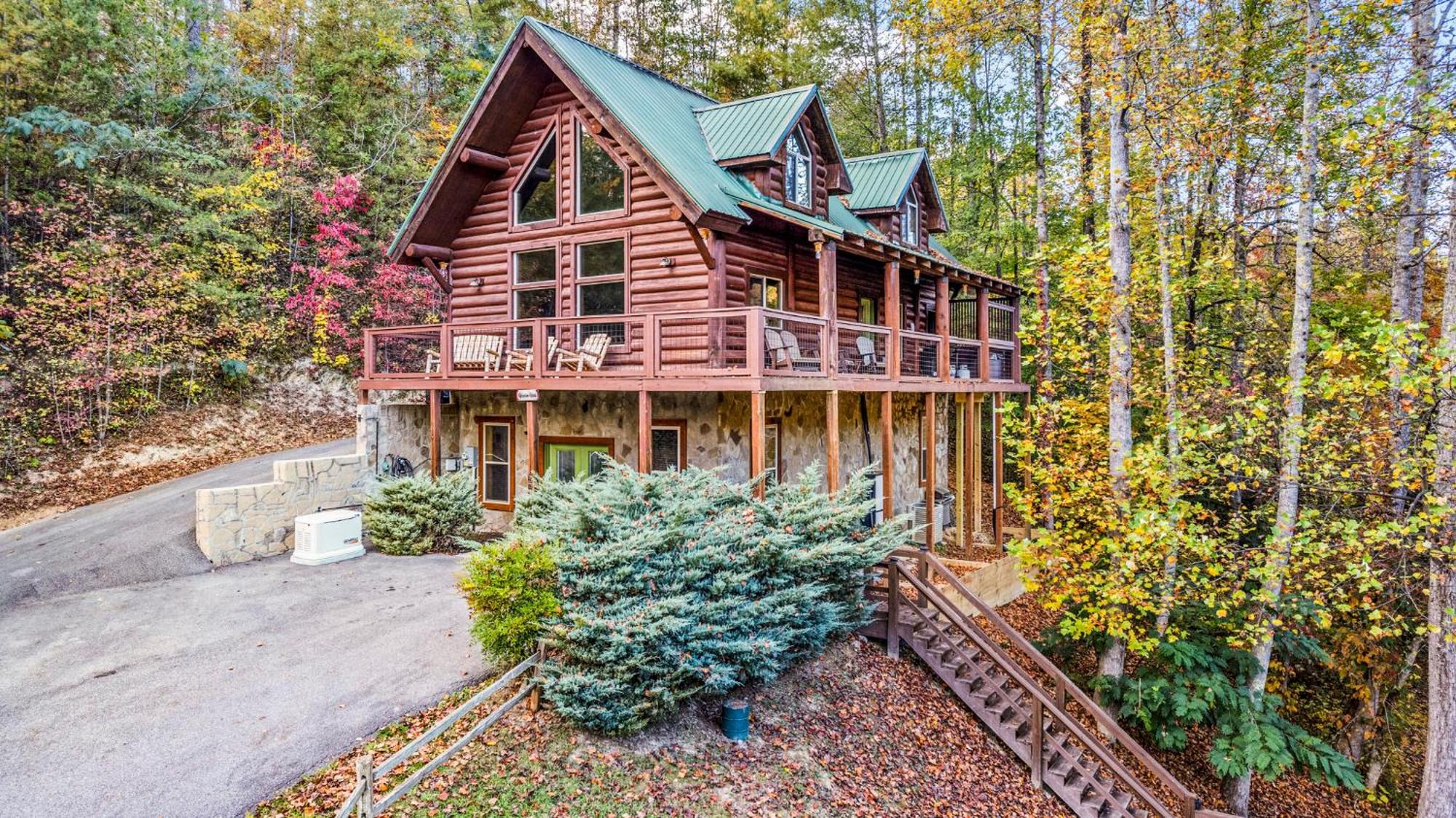 Relaxation Retreat - Pickleball Cabin - Wi-Fi, Fire Pit With Bar, Ev, Game Room, Hot Tub, Pool Access - Mins To Pf Sevierville Dış mekan fotoğraf