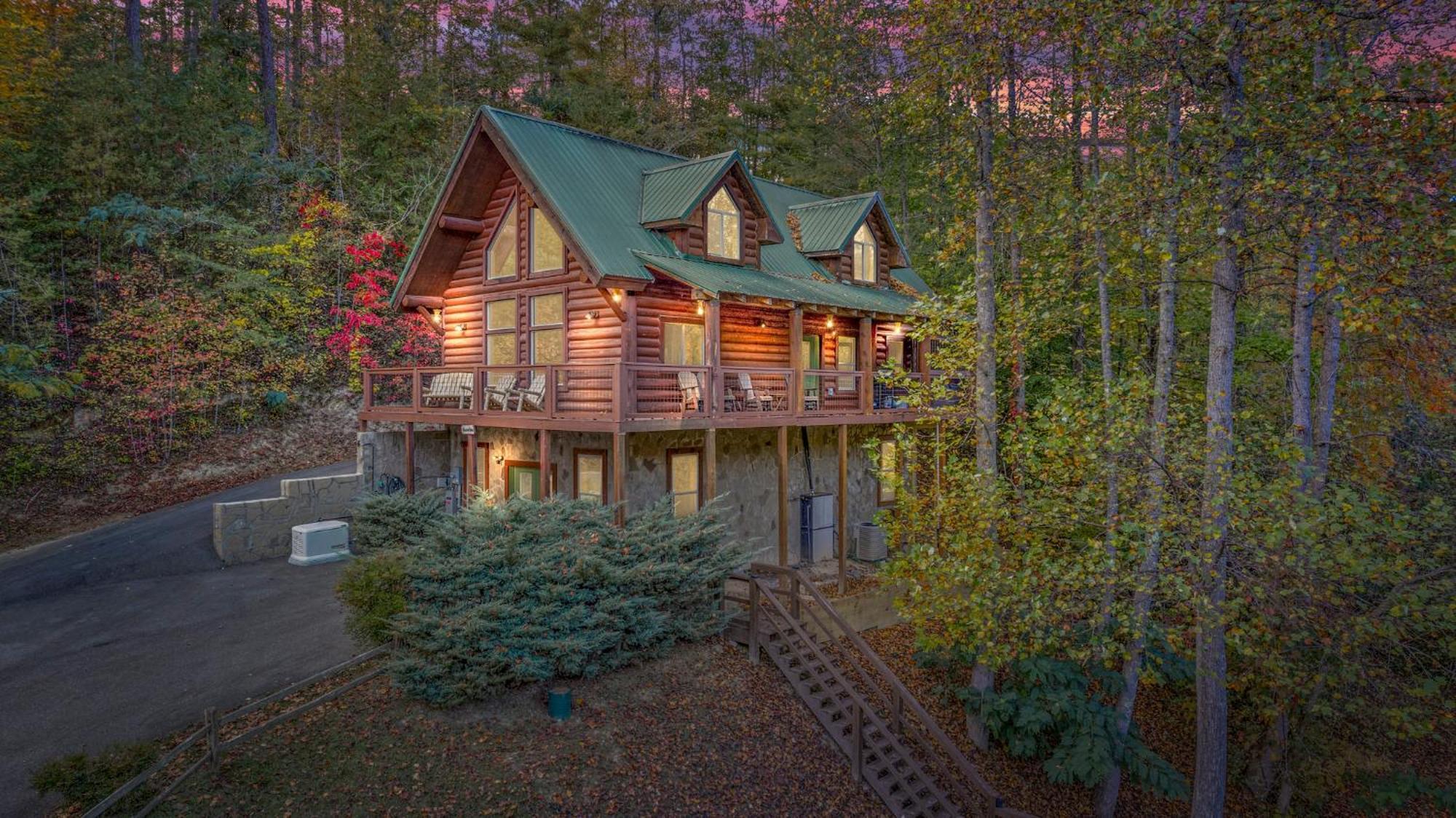 Relaxation Retreat - Pickleball Cabin - Wi-Fi, Fire Pit With Bar, Ev, Game Room, Hot Tub, Pool Access - Mins To Pf Sevierville Dış mekan fotoğraf